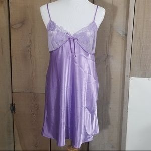 Jaclyn Smith Women's Gown Purple Lace Size Medium